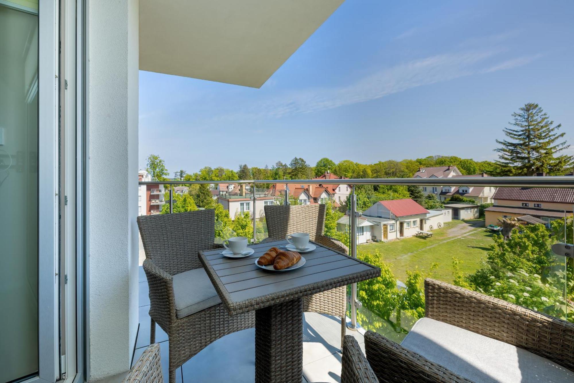 Klifowa Resort With Spa, Fitness & Kids Club By Noclegi Renters Реваль Экстерьер фото